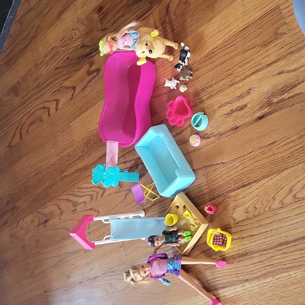 Mixed Barbie Set, Stacie and Chelsea Doll, with playset and dog set